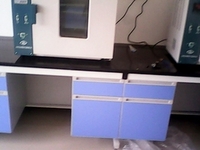 實(shí)驗(yàn)室設(shè)備